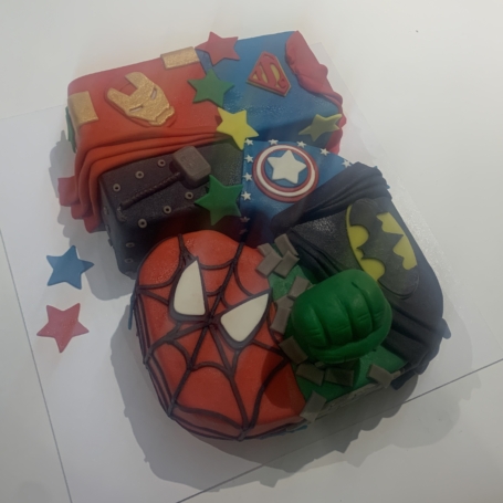 Cijfer 5 taart Avengers
