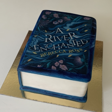 Boek taart A River Enchanted